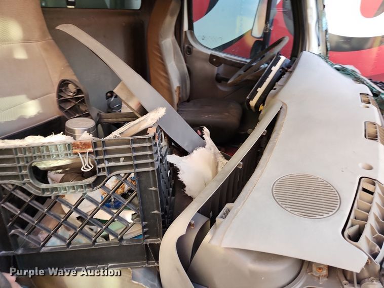 image for item DI6258 2004 Freightliner Business Class M2  refrigerated truck