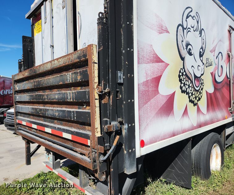 image for item DI6268 2007 International 4300  refrigerated truck