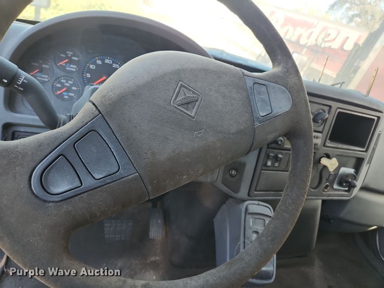 image for item DI6268 2007 International 4300  refrigerated truck