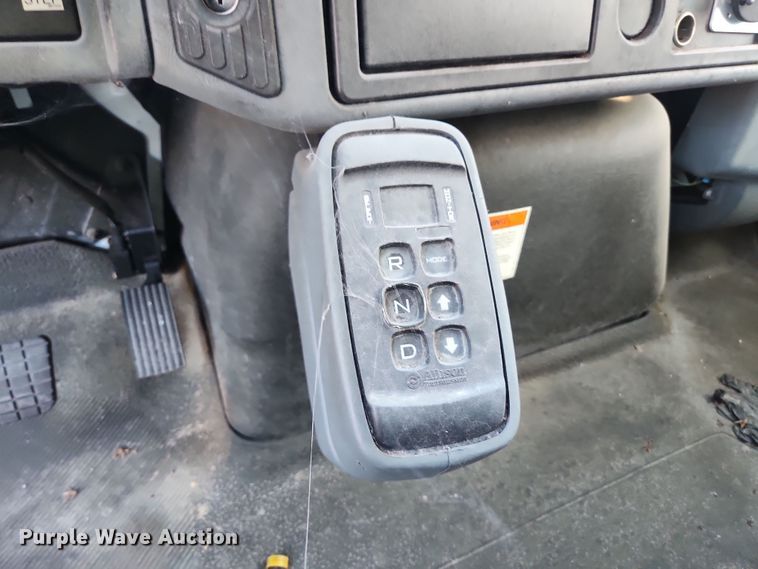 image for item DI6268 2007 International 4300  refrigerated truck