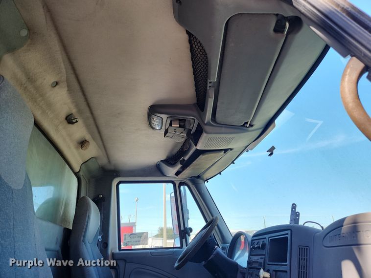 image for item DI6268 2007 International 4300  refrigerated truck