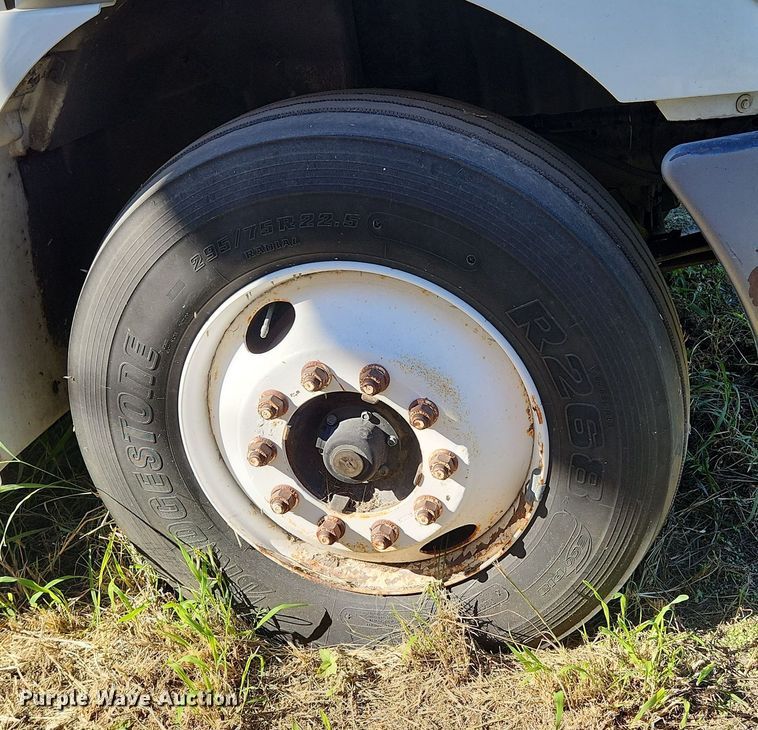 image for item DI6268 2007 International 4300  refrigerated truck