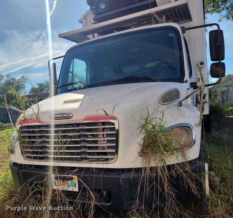 image for item DI6269 2004 Freightliner Business Class M2  refrigerated truck