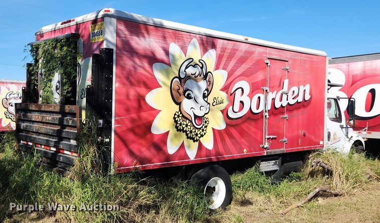 image for item DI6269 2004 Freightliner Business Class M2  refrigerated truck