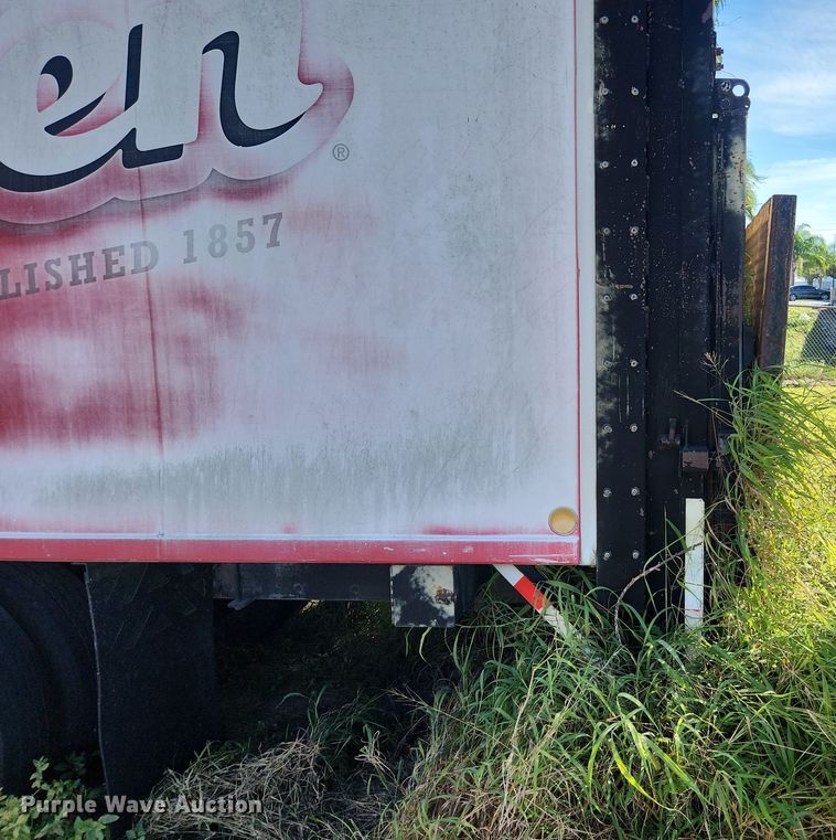 image for item DI6269 2004 Freightliner Business Class M2  refrigerated truck