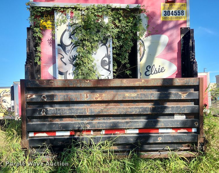 image for item DI6269 2004 Freightliner Business Class M2  refrigerated truck