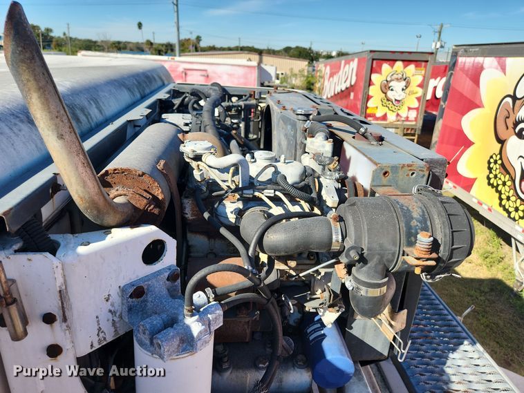 image for item DI6269 2004 Freightliner Business Class M2  refrigerated truck