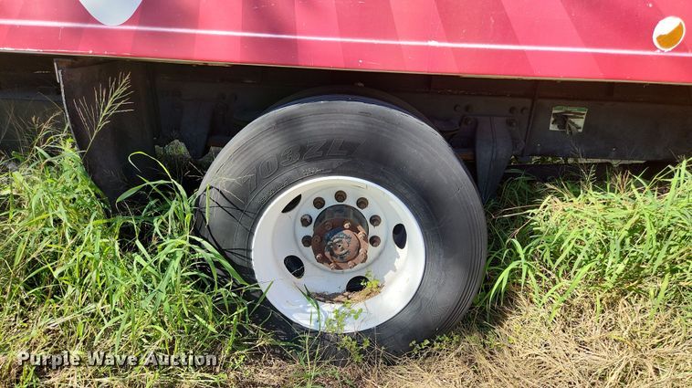 image for item DI6269 2004 Freightliner Business Class M2  refrigerated truck