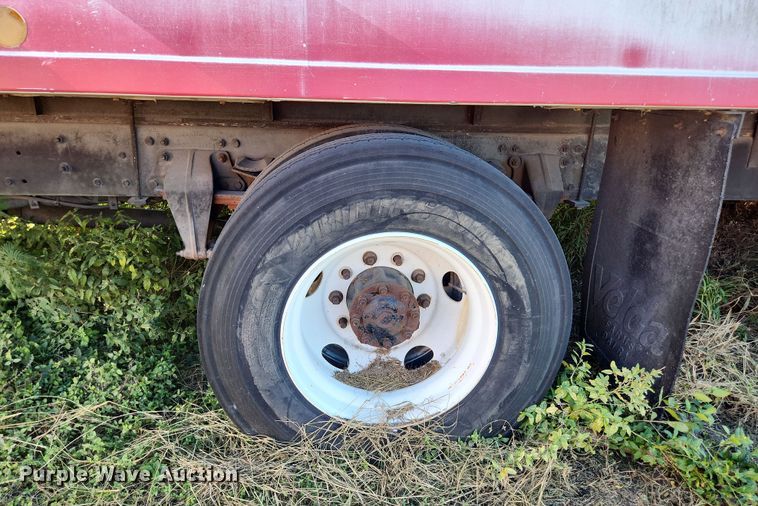 image for item DI6269 2004 Freightliner Business Class M2  refrigerated truck