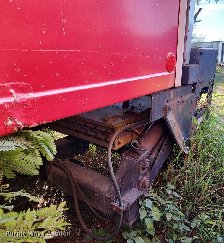 image for item DI6270 2005 Freightliner M2 106  box truck