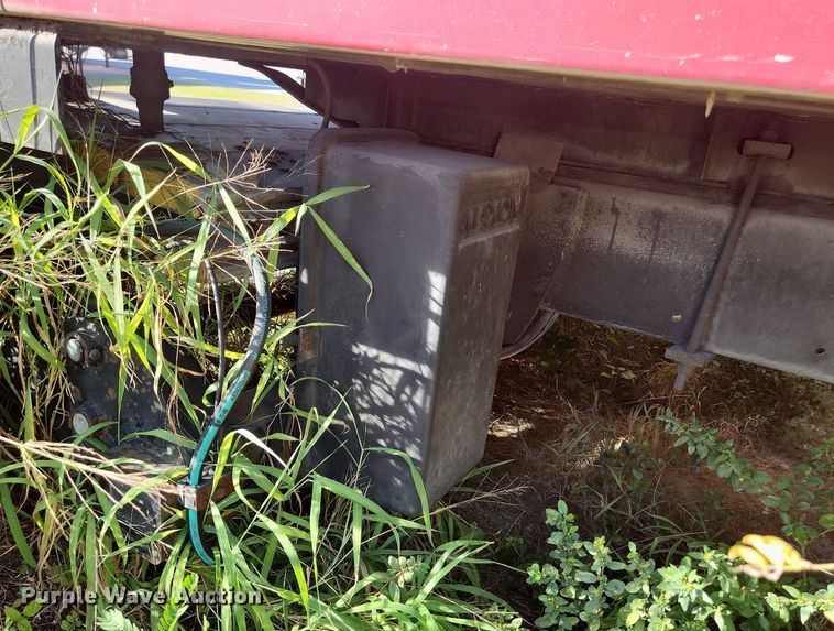 image for item DI6270 2005 Freightliner M2 106  box truck