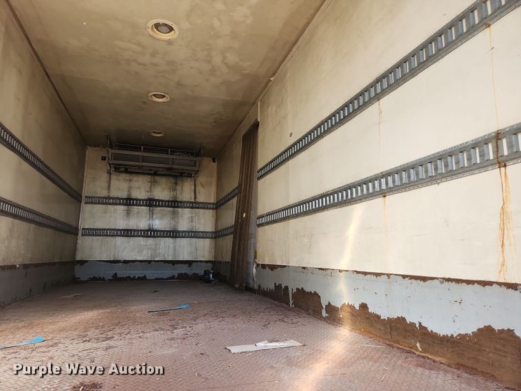 image for item DI6270 2005 Freightliner M2 106  box truck