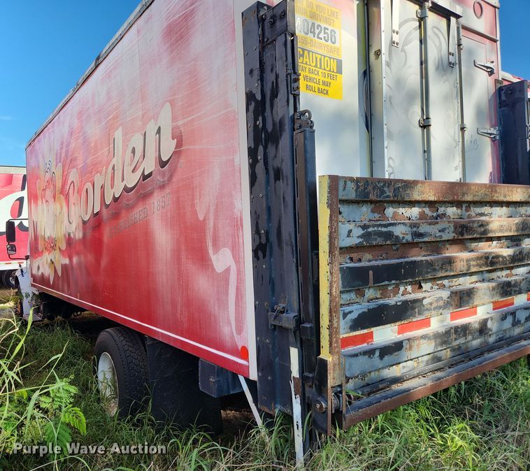 image for item DI6271 2004 Freightliner Business Class M2  refrigerated truck