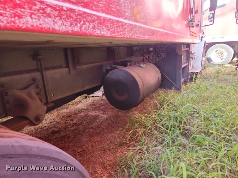 image for item DI6271 2004 Freightliner Business Class M2  refrigerated truck