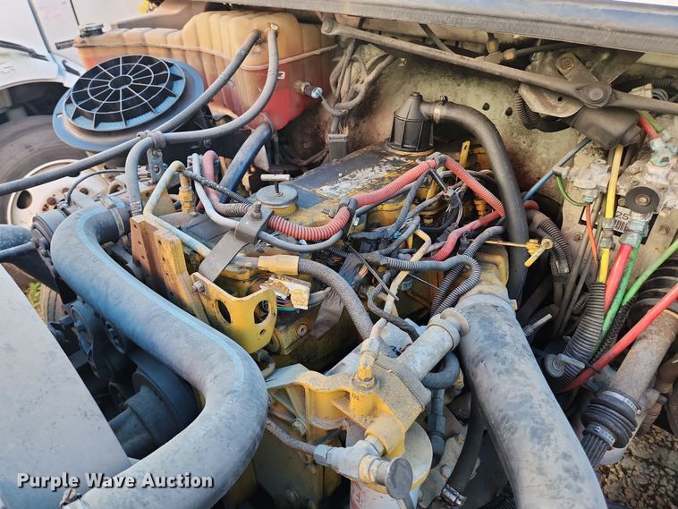 image for item DI6271 2004 Freightliner Business Class M2  refrigerated truck