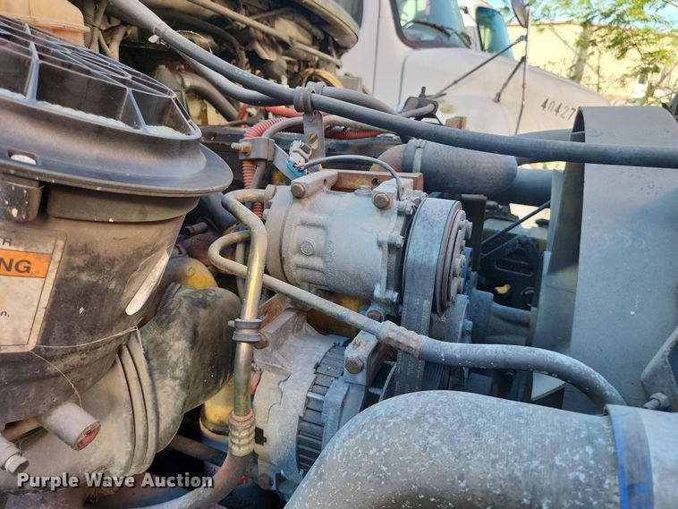 image for item DI6271 2004 Freightliner Business Class M2  refrigerated truck