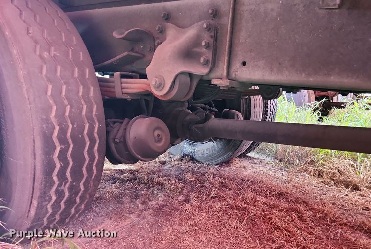 image for item DI6271 2004 Freightliner Business Class M2  refrigerated truck