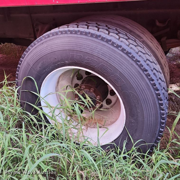 image for item DI6271 2004 Freightliner Business Class M2  refrigerated truck