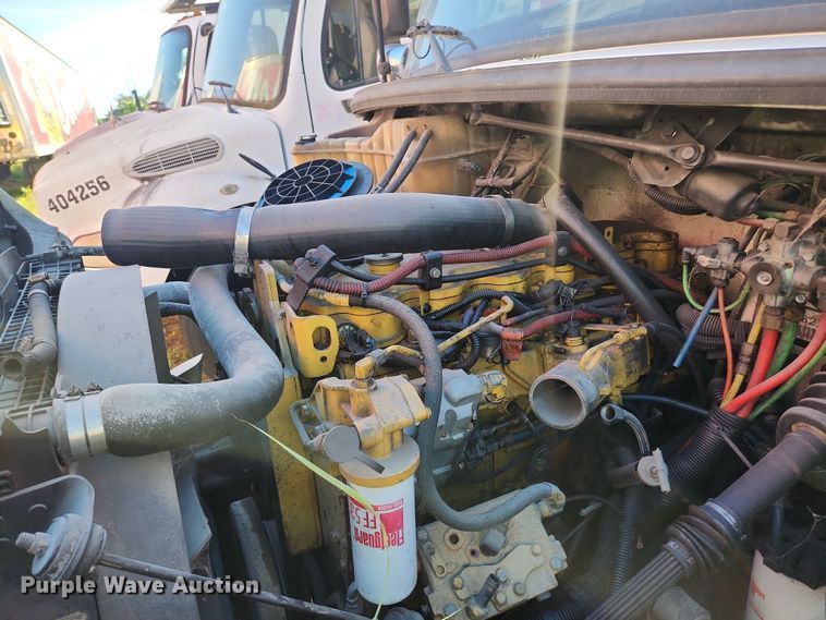 image for item DI6272 2004 Freightliner Business Class M2  refrigerated truck