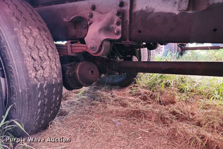 image for item DI6272 2004 Freightliner Business Class M2  refrigerated truck