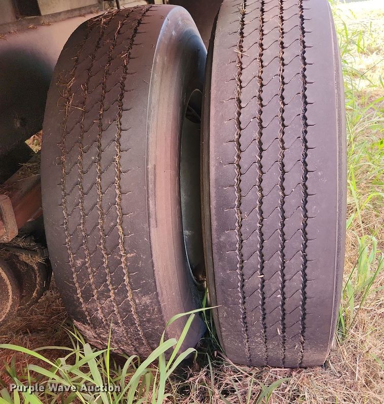 image for item DI6272 2004 Freightliner Business Class M2  refrigerated truck