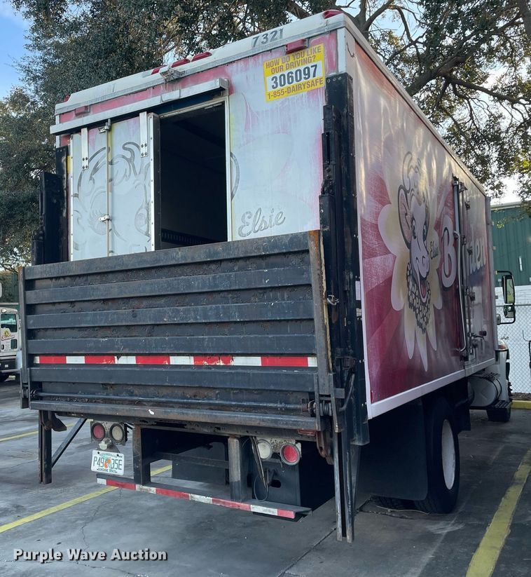 image for item DI6273 2007 International 4300  refrigerated truck