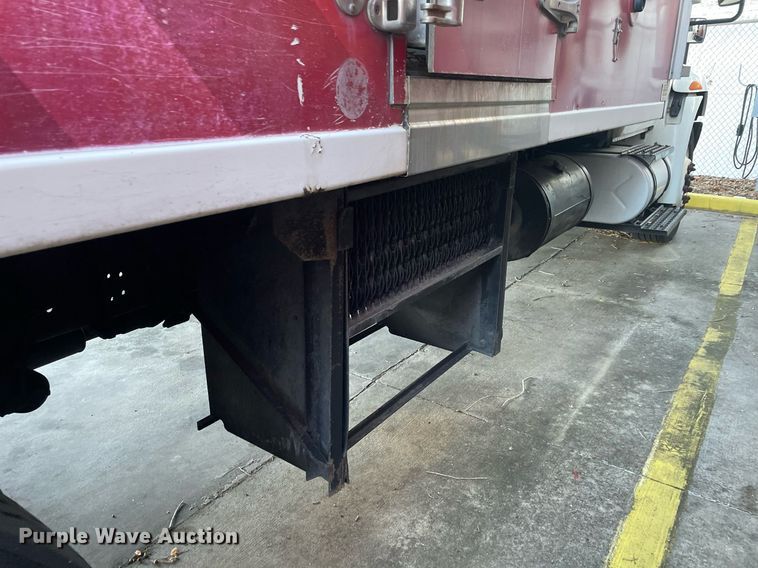 image for item DI6273 2007 International 4300  refrigerated truck