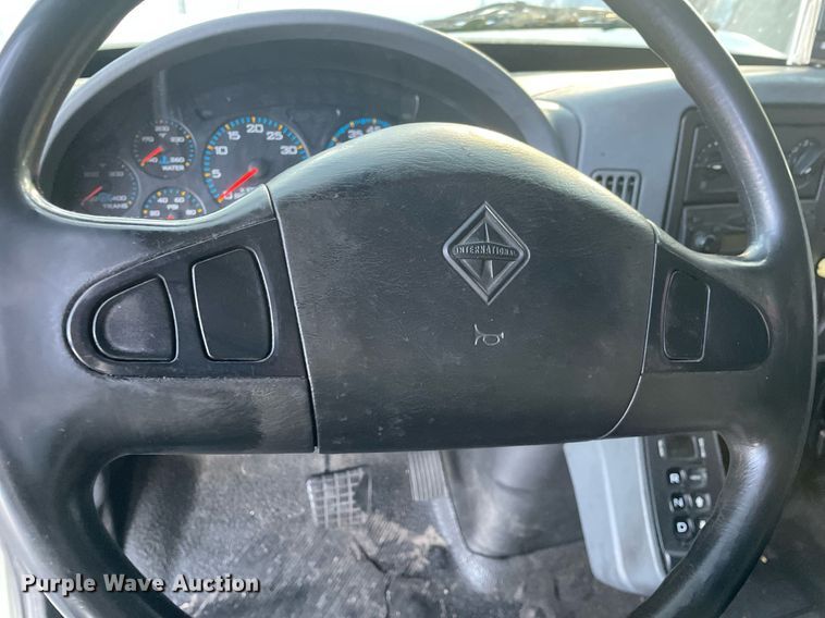 image for item DI6273 2007 International 4300  refrigerated truck