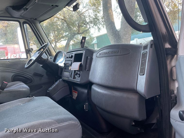 image for item DI6273 2007 International 4300  refrigerated truck