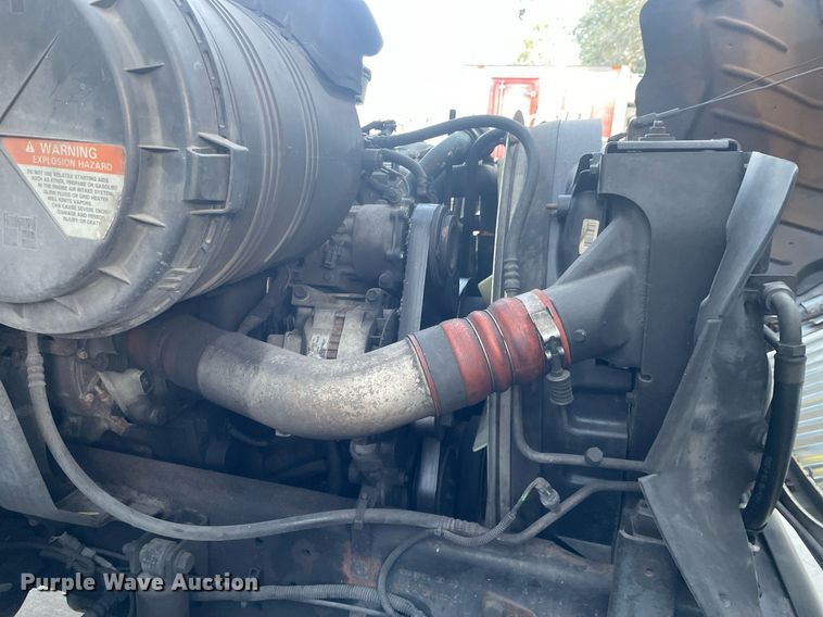 image for item DI6273 2007 International 4300  refrigerated truck