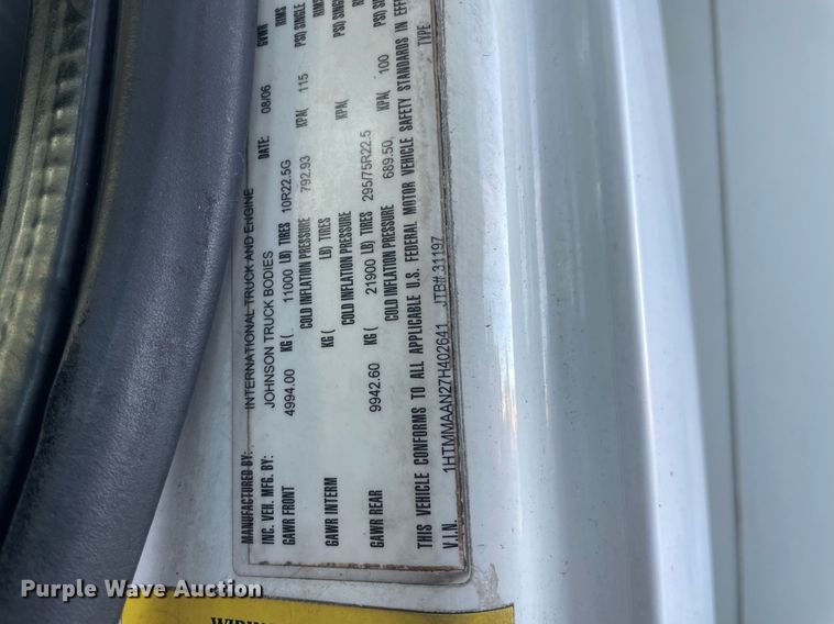 image for item DI6273 2007 International 4300  refrigerated truck