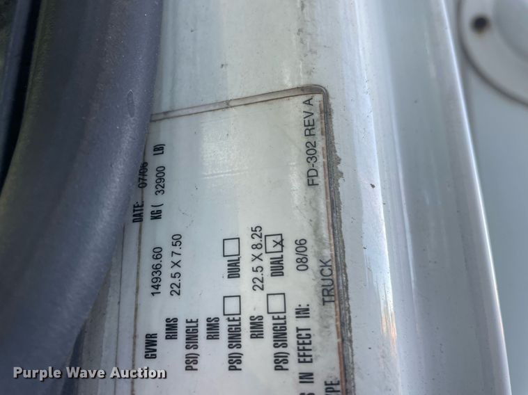 image for item DI6273 2007 International 4300  refrigerated truck