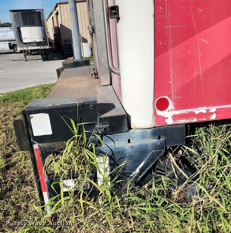 image for item DI6274 2005 Freightliner Business Class M2  refrigerated truck