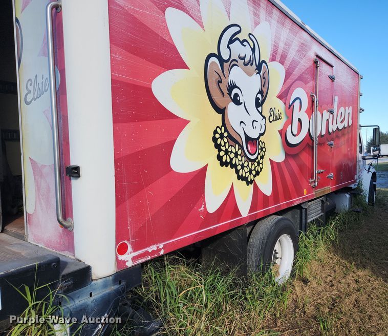 image for item DI6274 2005 Freightliner Business Class M2  refrigerated truck