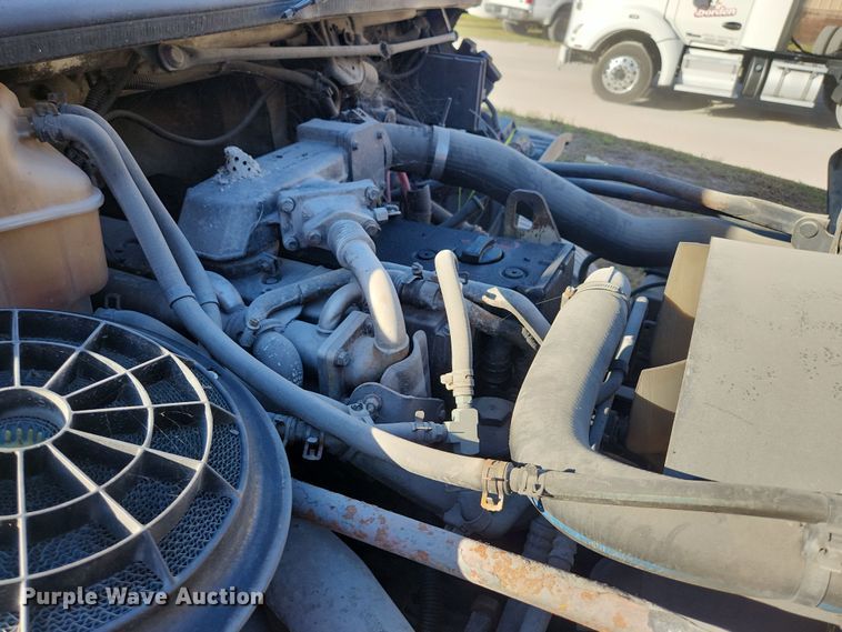 image for item DI6274 2005 Freightliner Business Class M2  refrigerated truck