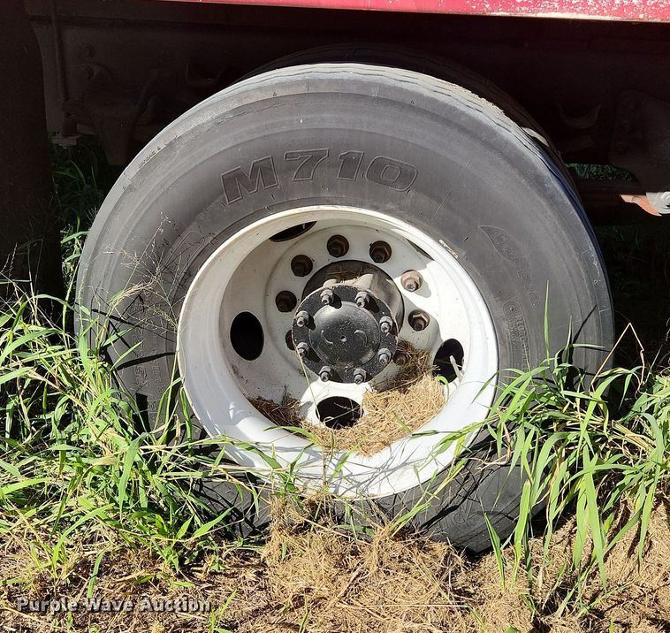 image for item DI6274 2005 Freightliner Business Class M2  refrigerated truck