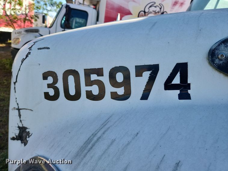 image for item DI6274 2005 Freightliner Business Class M2  refrigerated truck