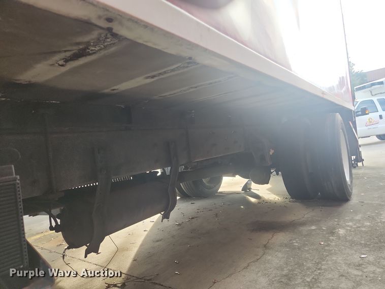 image for item DI6275 2004 Freightliner Business Class M2  refrigerated truck