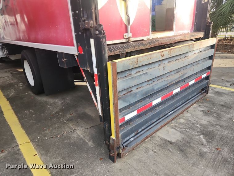 image for item DI6275 2004 Freightliner Business Class M2  refrigerated truck