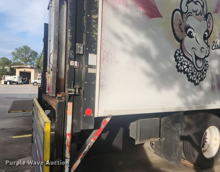 image for item DI6275 2004 Freightliner Business Class M2  refrigerated truck