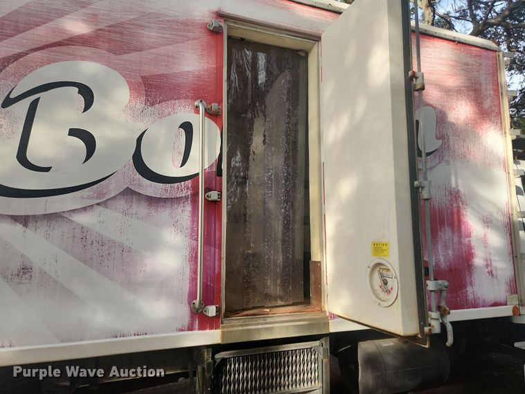 image for item DI6275 2004 Freightliner Business Class M2  refrigerated truck