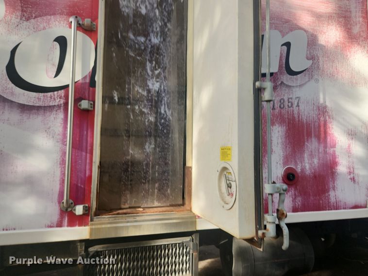 image for item DI6275 2004 Freightliner Business Class M2  refrigerated truck