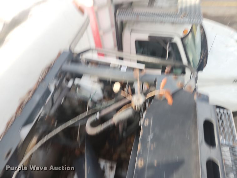 image for item DI6275 2004 Freightliner Business Class M2  refrigerated truck