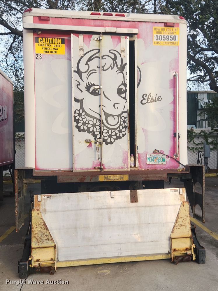 image for item DI6276 2005 Frieghtliner Business Class M2 refrigerated truck