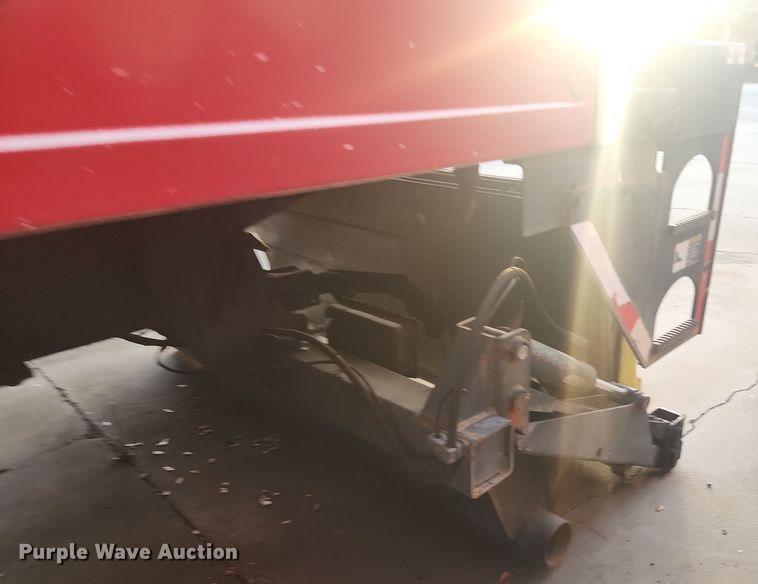 image for item DI6276 2005 Frieghtliner Business Class M2 refrigerated truck