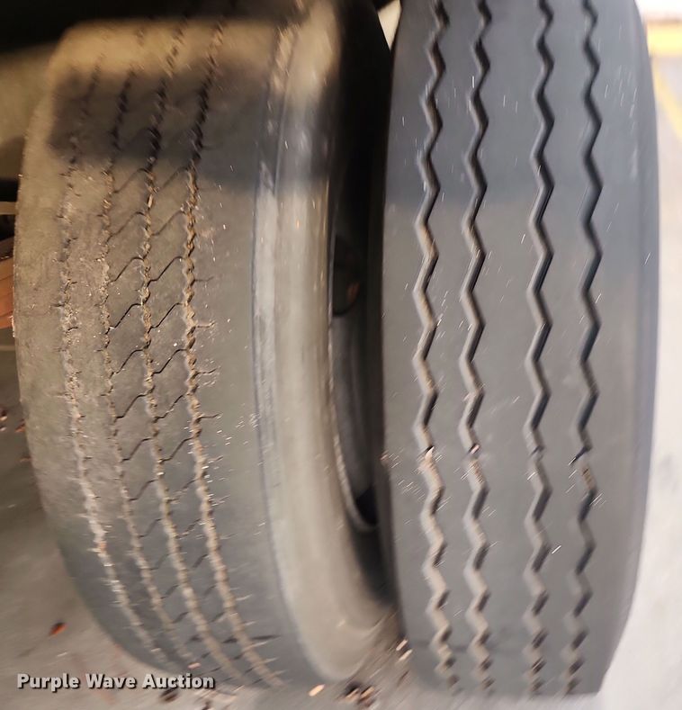 image for item DI6276 2005 Frieghtliner Business Class M2 refrigerated truck