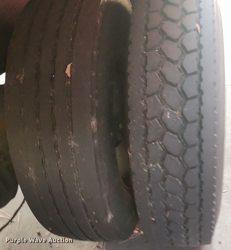 image for item DI6276 2005 Frieghtliner Business Class M2 refrigerated truck