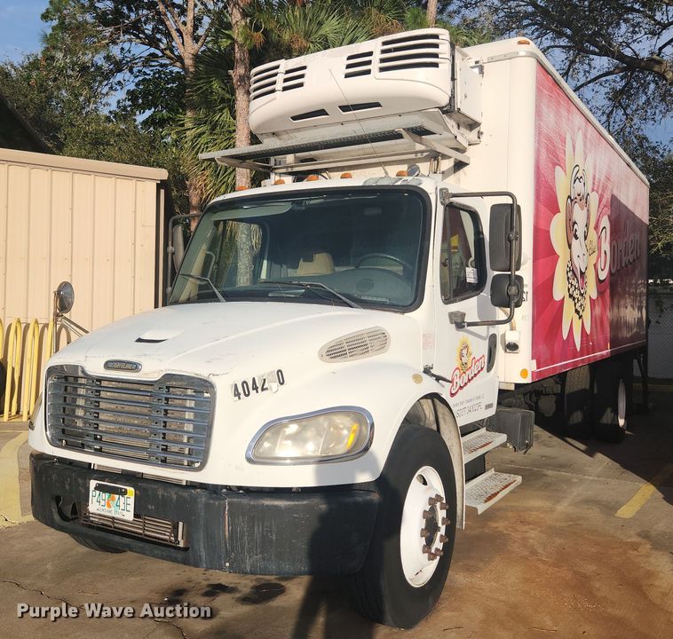 image for item DI6277 2004 Freightliner Buisness Class M2  refrigerated truck