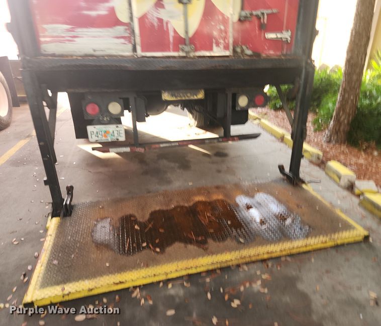 image for item DI6277 2004 Freightliner Buisness Class M2  refrigerated truck