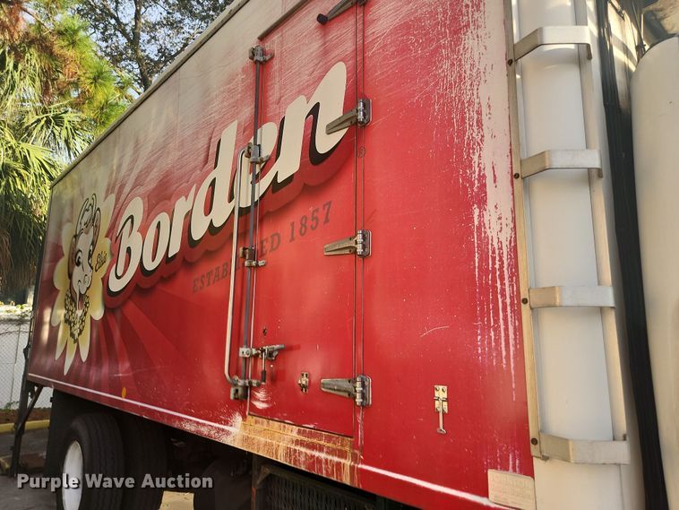 image for item DI6277 2004 Freightliner Buisness Class M2  refrigerated truck